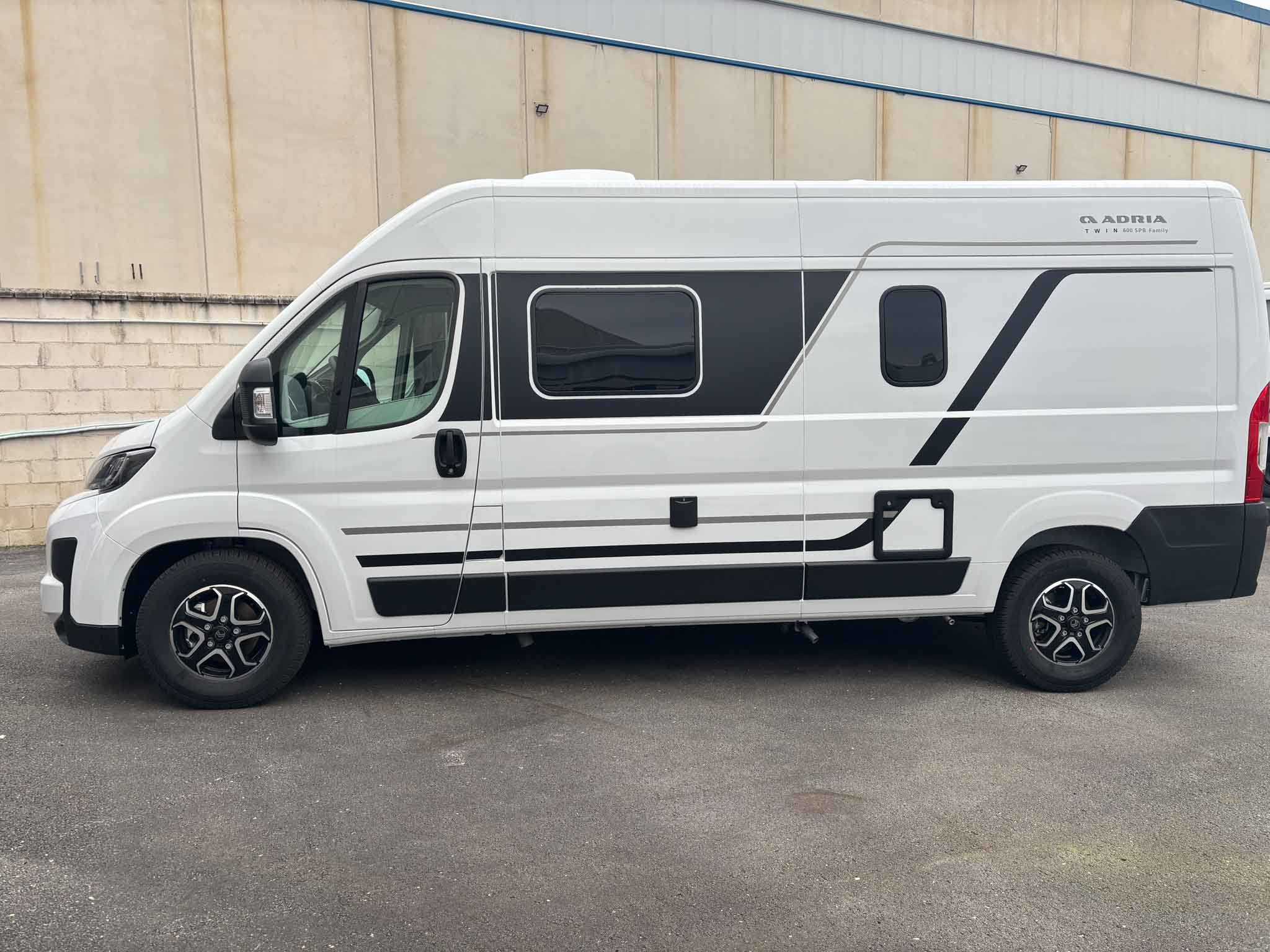 ADRIA TWIN 600 SPB Family