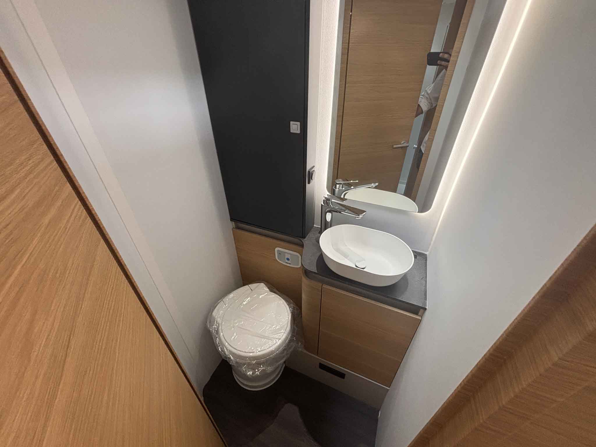 ADRIA MATRIX 60Y 670 SL Luxe