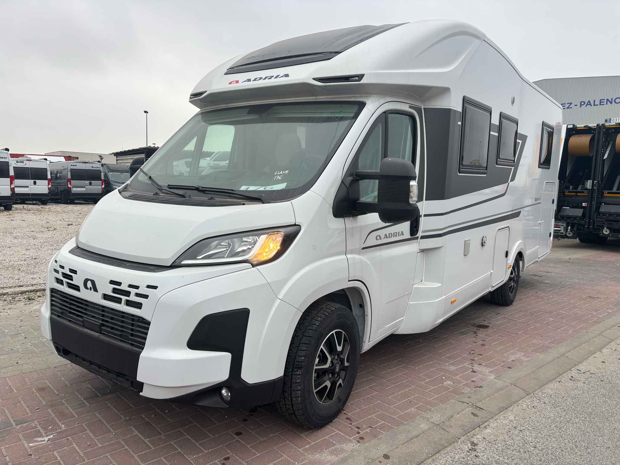 ADRIA MATRIX AXESS M  670 SC FIAT