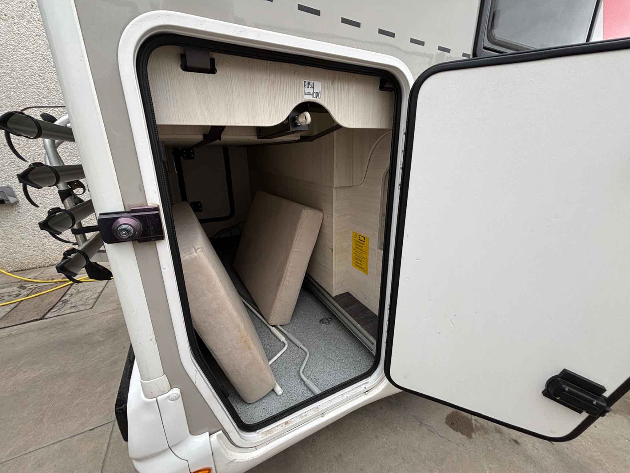CHALLENGER 380 PREMIUM