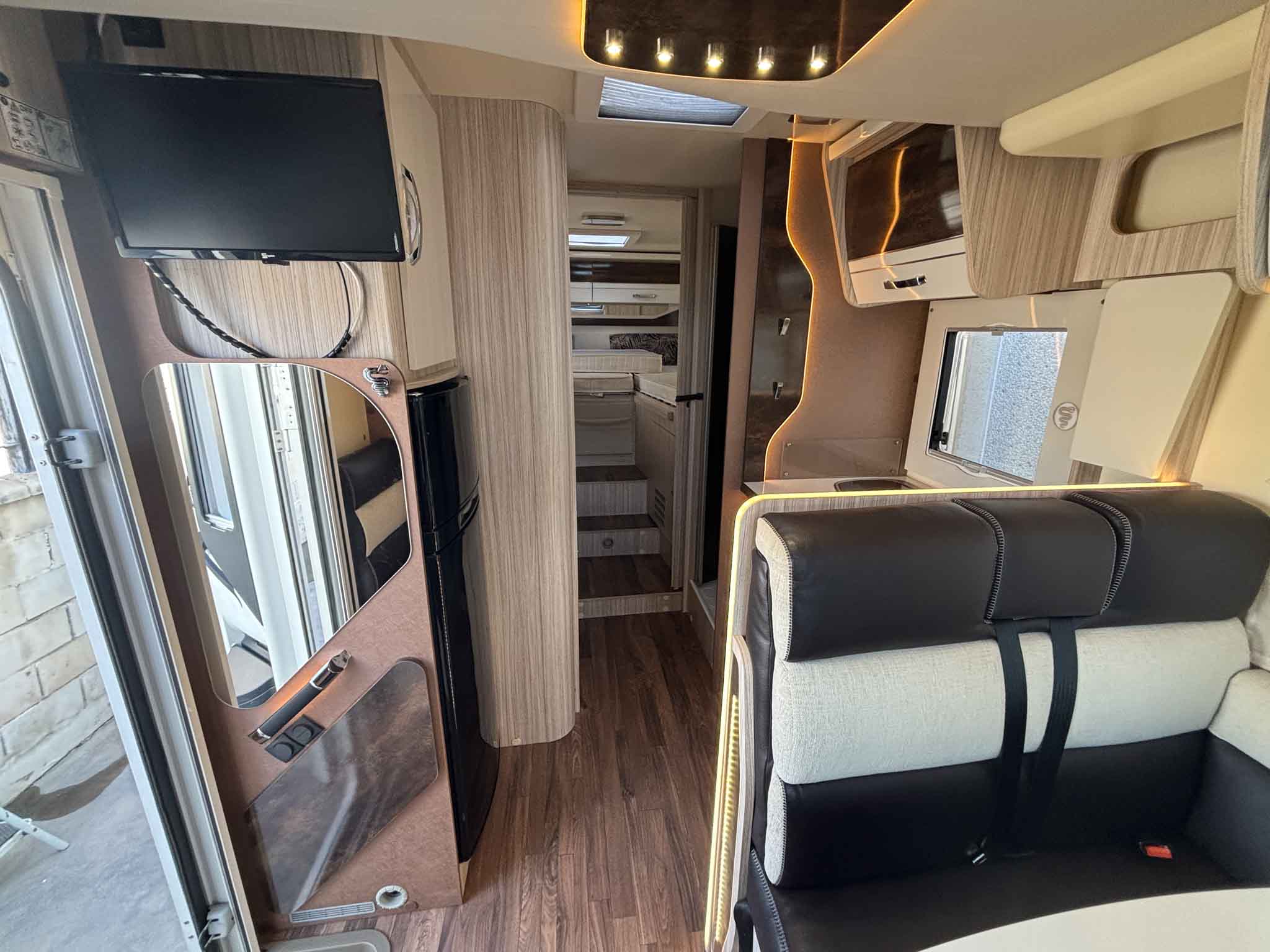 ELNAGH T-LOFT 530-5 PLAZAS