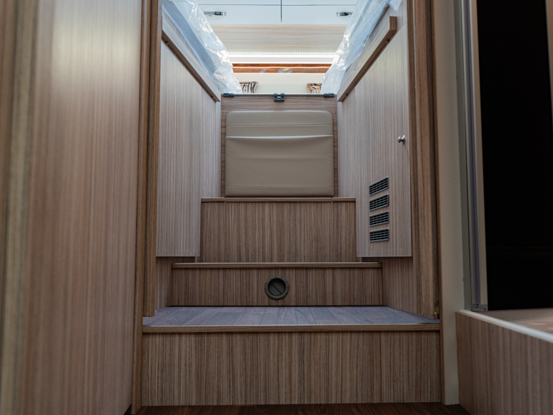ELNAGH T-LOFT 530