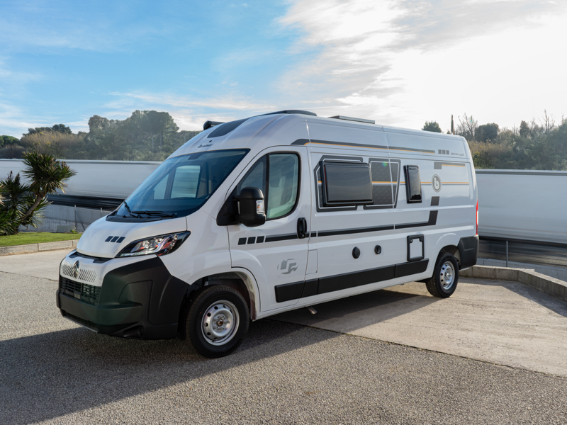 BENIMAR BENIVAN B144 UP