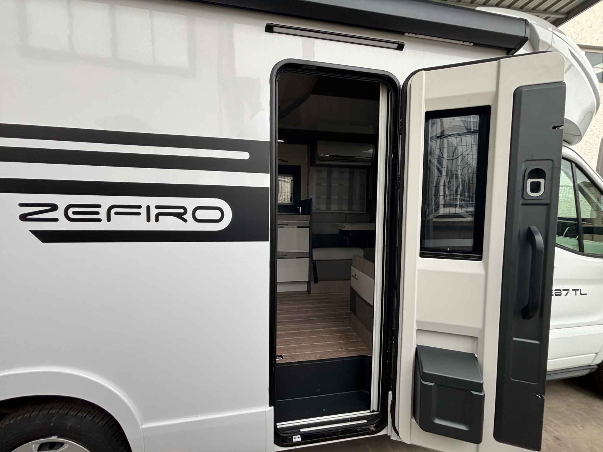 ROLLER TEAM ZEFIRO 287 TL FORD