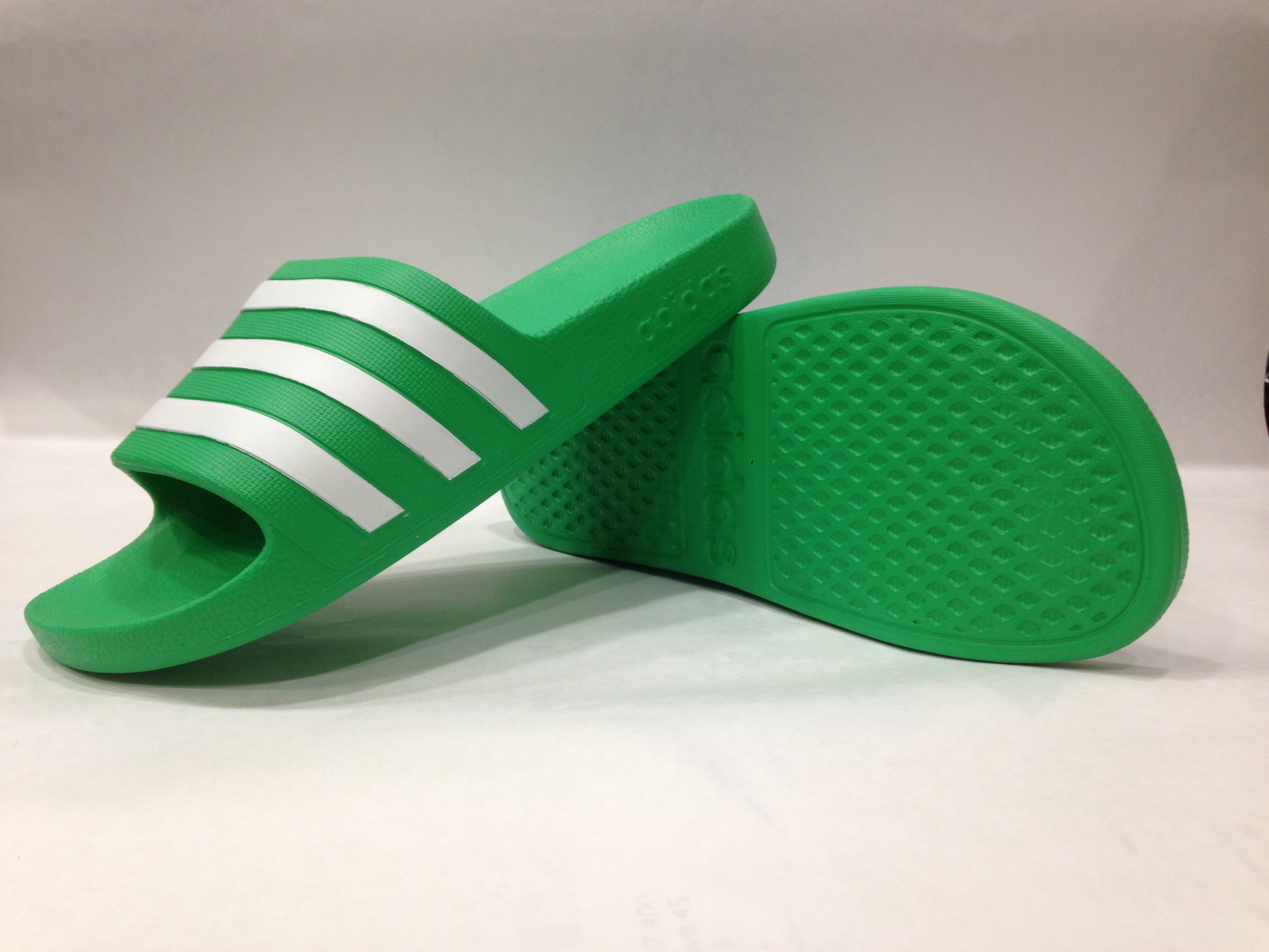 CHANCLA ADIDAS ADILETTE AQUA