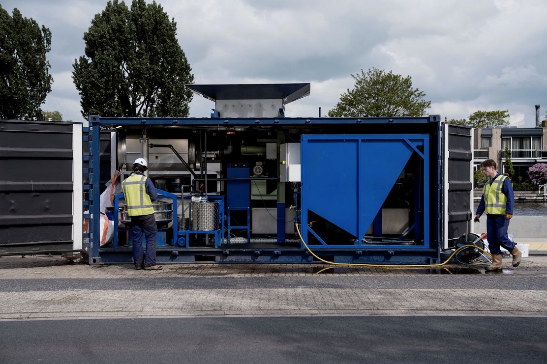 blauwe bagger installatie color