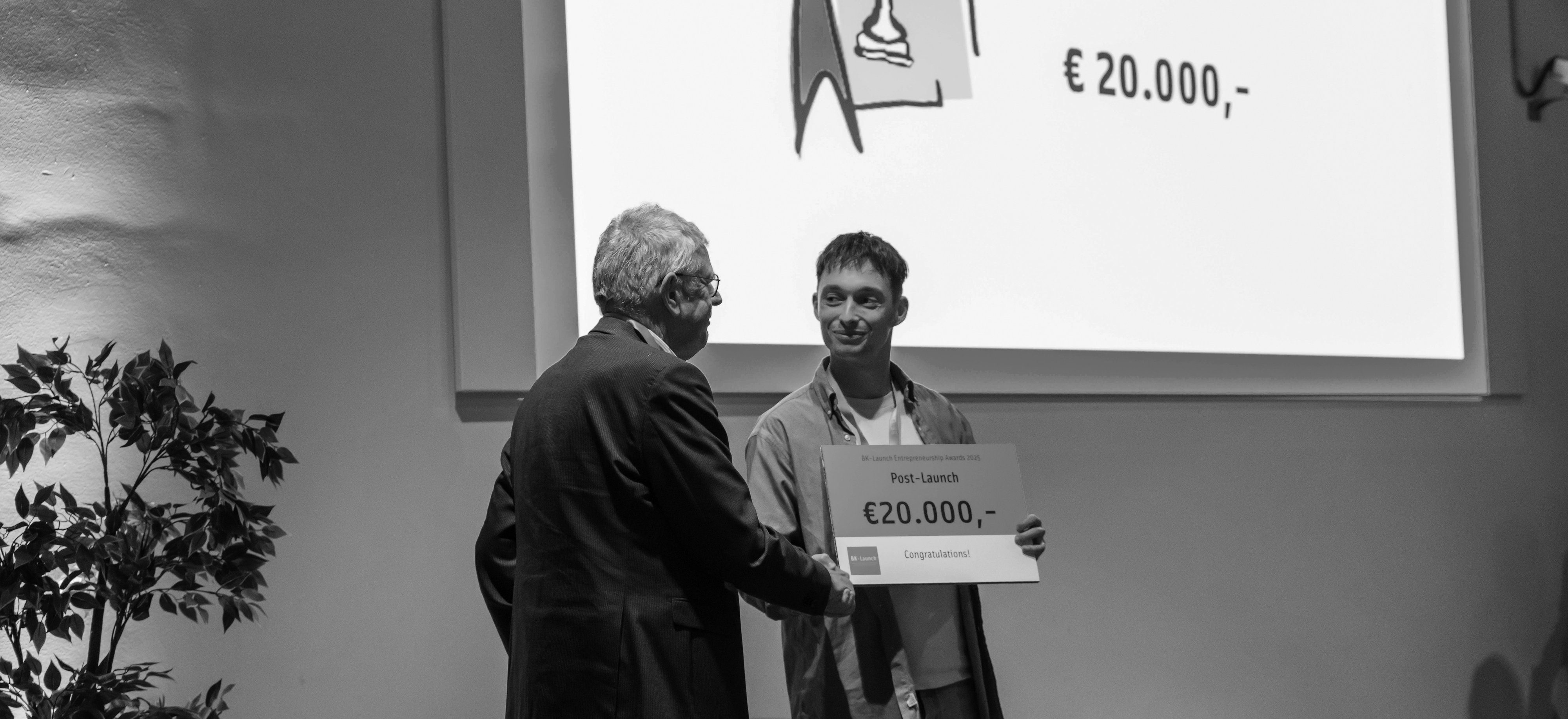 One Year On: How Blauwe Bagger Turned Award Money Into Real Pilots (blauwe bagger uitreiking BW)