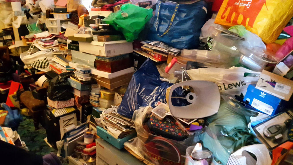 Vaciado y limpieza de una casa con acumulación compulsiva: duración y precio.