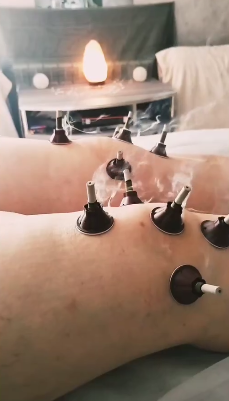 Жыныс мүшесінің қоғамдық көлікте қатып қалған видеосы. Кімге догги стильді былғау керек