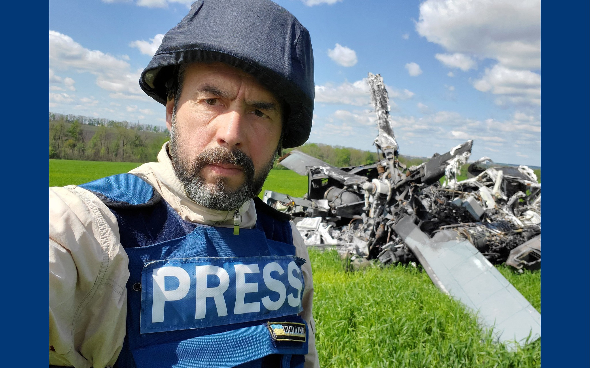 Руслан Ганущак. Закриття фотовиставки. Аукціон-розпродаж робіт. Показ фільму "Україна. Майдан. Перезавантаження" - фото Руслан Ганущак. Закриття фотовиставки. Аукціон-розпродаж робіт. Показ фільму "Україна. Майдан. Перезавантаження" - фото