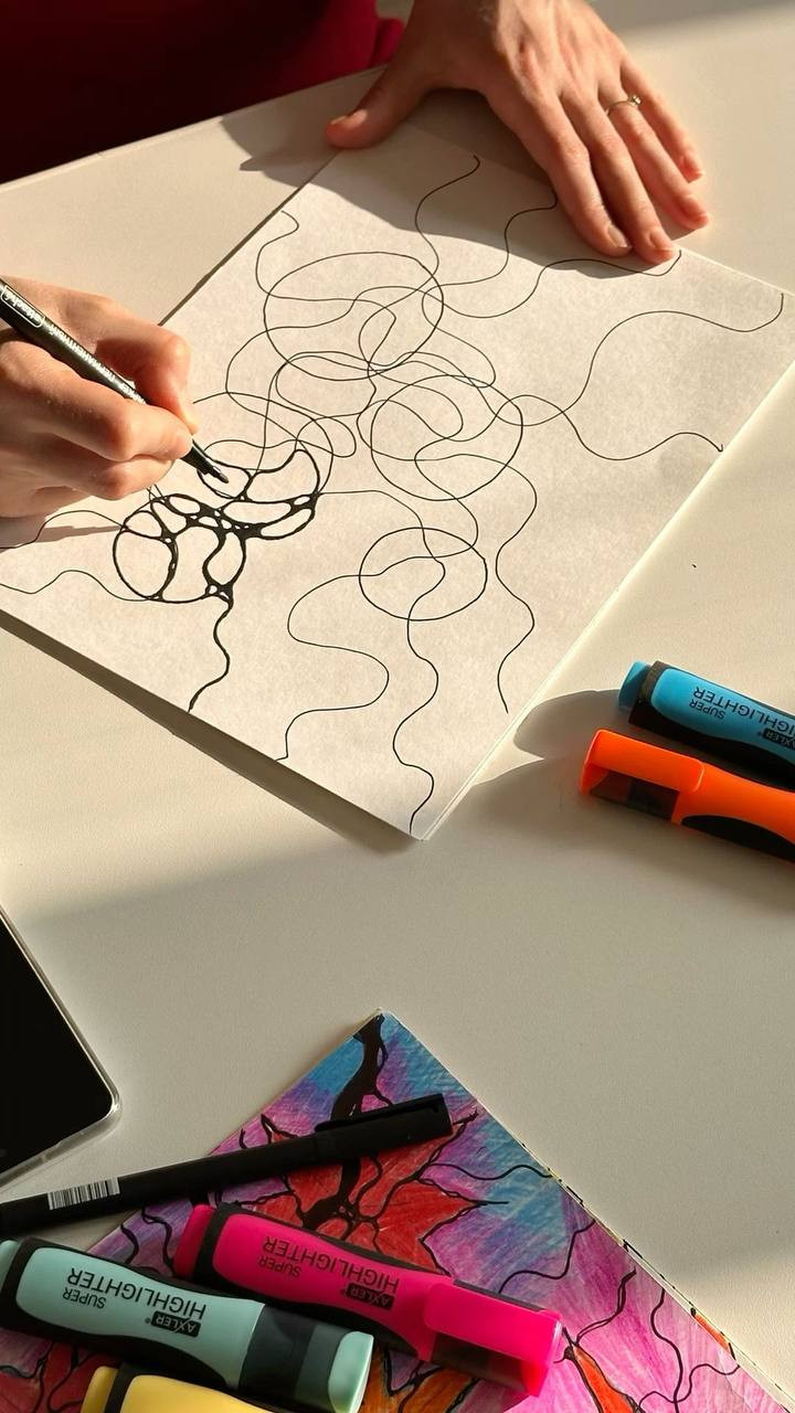 Арт-практика "Вимальовуємо емоції" - фото Арт-практика "Вимальовуємо емоції" - фото