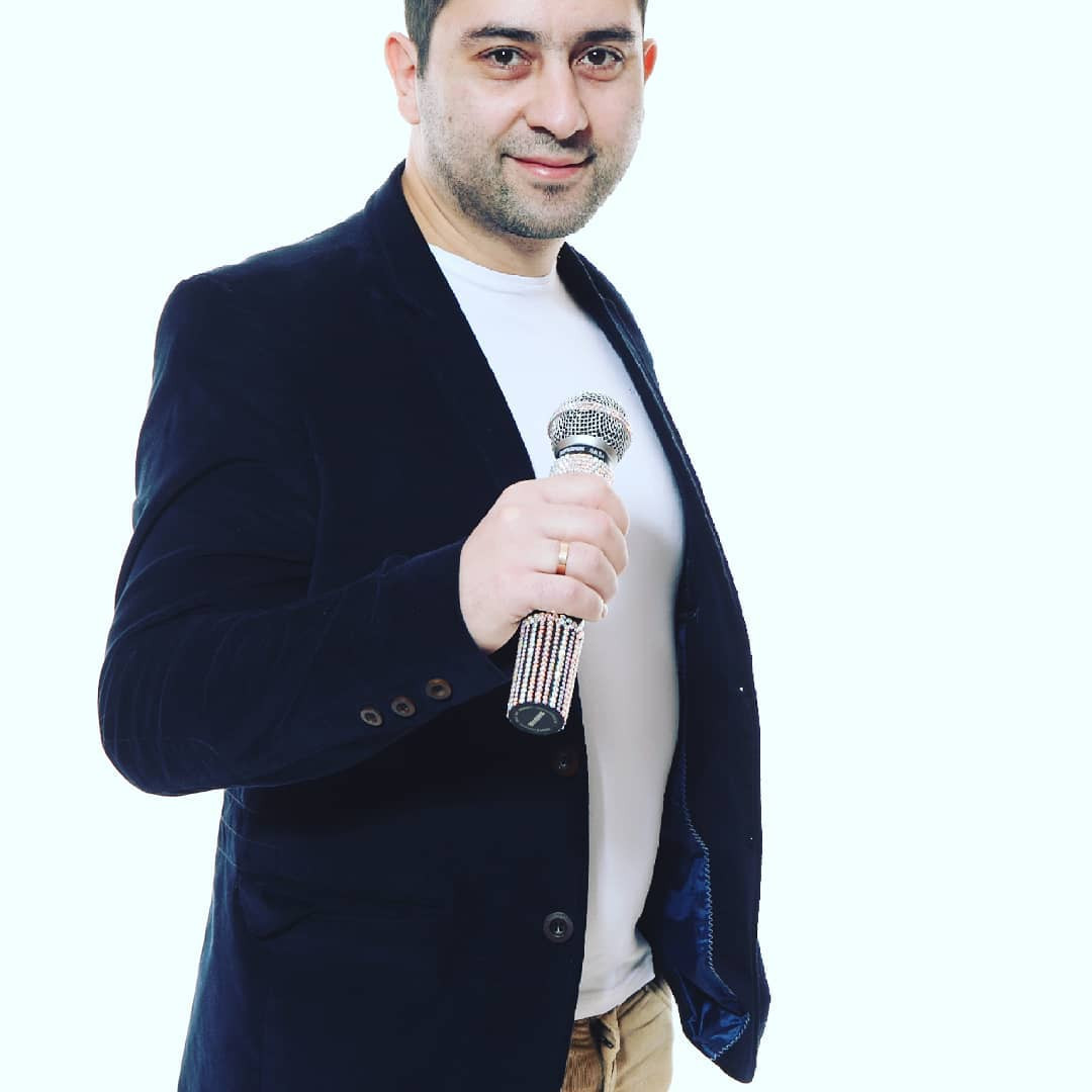 Жива музика у виконанні Вілена Арустамова - фото Жива музика у виконанні Вілена Арустамова - фото