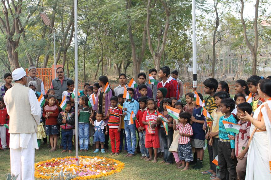 CHC-Children-at-Flag-Hoisting-web