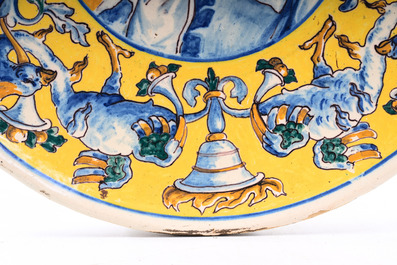 A pair of large Italian maiolica dishes with historical portraits, 19th C.