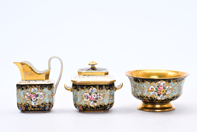 A French 29-piece polychrome and gilt Paris porcelain coffee and tea set  with floral design, 19th/20th C.