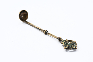 Quatre ciboires en argent, une pat&egrave;ne, un calice et une cuill&egrave;re liturgique, origines diverses, 19&egrave;me/20&egrave;me si&egrave;cle