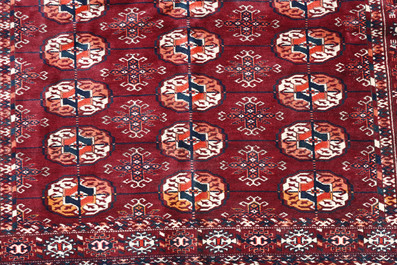 Collection int&eacute;ressante et vari&eacute;e de tapis, Asie Centrale, 19&egrave;me/20&egrave;me si&egrave;cle