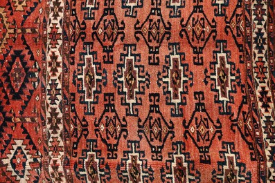 Collection int&eacute;ressante et vari&eacute;e de tapis, Asie Centrale, 19&egrave;me/20&egrave;me si&egrave;cle