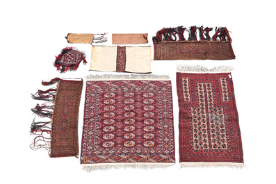 Collection int&eacute;ressante et vari&eacute;e de tapis, Asie Centrale, 19&egrave;me/20&egrave;me si&egrave;cle