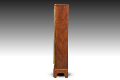 Armoire de style Louis XVI en placage de bois de rose mont&eacute; de bronze dor&eacute;, France, 19&egrave;me si&egrave;cle