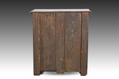 Cabinet de couvent en ch&ecirc;ne, Flandres, 18&egrave;me si&egrave;cle