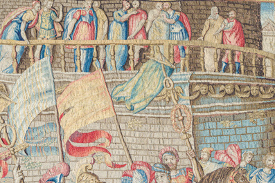 Importante tapisserie murale de Bruges repr&eacute;sentant 'Les porte-drapeaux' de la s&eacute;rie 'Les Triomphes de C&eacute;sar', seconde moiti&eacute; du 16&egrave;me si&egrave;cle