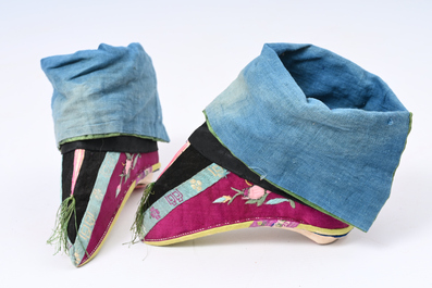29 pairs of Chinese silk and cotton lotus shoes for bound feet, Qing and early 20th C.