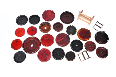 Collection vari&eacute;e de socles en bois sculpt&eacute;, Chine, 19&egrave;me/20&egrave;me si&egrave;cle