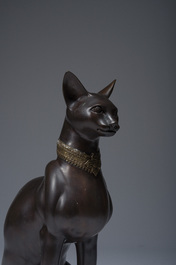 A. Tiot (20&egrave;me/21&egrave;me si&egrave;cle): Quatre statues de Bastet, bronze &agrave; patine brune