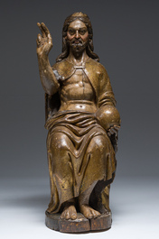 Christ Sauveur en bois sculpt&eacute; et polychrom&eacute;, 16&egrave;me/17&egrave;me si&egrave;cle