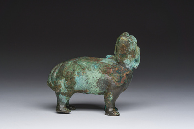 Mod&egrave;le d'un b&eacute;lier en bronze, Chine, probablement Han