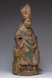 &Eacute;veque ou Saint Nicolas en bois sculpt&eacute; et polychrom&eacute;, Flandres, 16&egrave;me si&egrave;cle