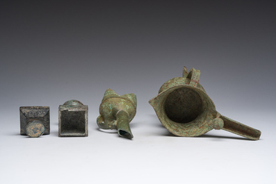 Trois objets rituels en bronze, Chine, peut-&ecirc;tre Shang et/ou post&eacute;rieur