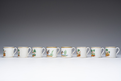 Service &agrave; caf&eacute; et th&eacute; recompos&eacute; de 22 pi&egrave;ces en porcelaine de Bruxelles ou Paris partiellement dor&eacute;e, 19&egrave;me si&egrave;cle