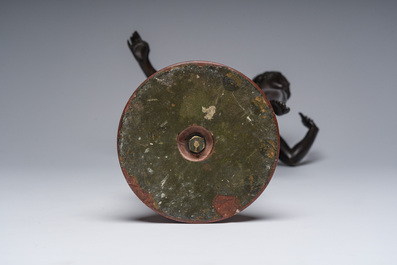 Rudolf Marcuse (1878-1940, attribu&eacute; &agrave;): Danseuse, bronze &agrave; patin brune sur un socle en marbre rouge