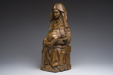 Piet&agrave; en ch&ecirc;ne sculpt&eacute; avec traces de polychromie, Flandres, 16&egrave;me si&egrave;cle
