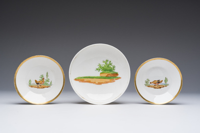 Service &agrave; caf&eacute; et th&eacute; recompos&eacute; de 22 pi&egrave;ces en porcelaine de Bruxelles ou Paris partiellement dor&eacute;e, 19&egrave;me si&egrave;cle