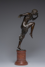 Rudolf Marcuse (1878-1940, attribu&eacute; &agrave;): Danseuse, bronze &agrave; patin brune sur un socle en marbre rouge