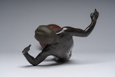 Rudolf Marcuse (1878-1940, attribu&eacute; &agrave;): Danseuse, bronze &agrave; patin brune sur un socle en marbre rouge