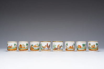Service &agrave; caf&eacute; et th&eacute; recompos&eacute; de 22 pi&egrave;ces en porcelaine de Bruxelles ou Paris partiellement dor&eacute;e, 19&egrave;me si&egrave;cle
