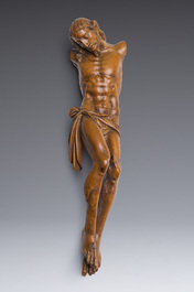 Corpus Christi en buis sculpt&eacute; et un relief figurant la Piet&agrave;, Flandres, 17&egrave;me/18&egrave;me si&egrave;cle