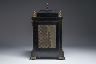 Pendule de table en bronze et bois &eacute;bonis&eacute;, Angleterre, 19&egrave;me si&egrave;cle