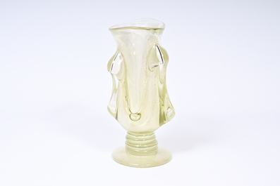 Ireneusz Kizinski (1937-2008): Vase de forme libre en verre de la s&eacute;rie 'Cups'