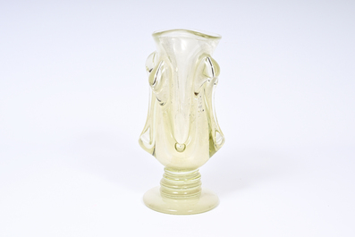 Ireneusz Kizinski (1937-2008): Vase de forme libre en verre de la s&eacute;rie 'Cups'