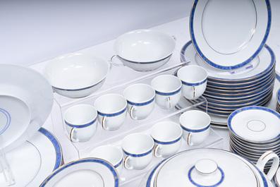 Grande service de type 'Oc&eacute;ana Bleu' en porcelaine polychrome et dor&eacute;, Christofle, France, 20&egrave;me si&egrave;cle