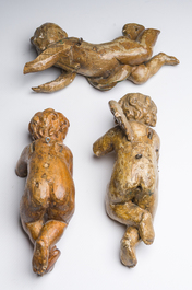 Quatre angelots en bois sculpt&eacute;, 17&egrave;me/18&egrave;me si&egrave;cle