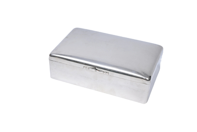 Bo&icirc;te couverte en argent, poin&ccedil;on de ma&icirc;tre A. Presburg, Amsterdam, Hollande, deuxi&egrave;me quart du 20&egrave;me si&egrave;cle