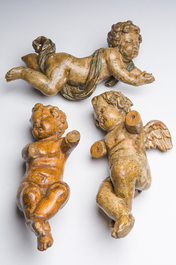 Quatre angelots en bois sculpt&eacute;, 17&egrave;me/18&egrave;me si&egrave;cle
