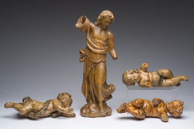 Quatre angelots en bois sculpt&eacute;, 17&egrave;me/18&egrave;me si&egrave;cle