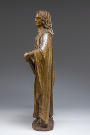 Jean l'&Eacute;vang&eacute;liste &agrave; Patmos en ch&ecirc;ne sculpt&eacute;, Flandres, 17&egrave;me si&egrave;cle